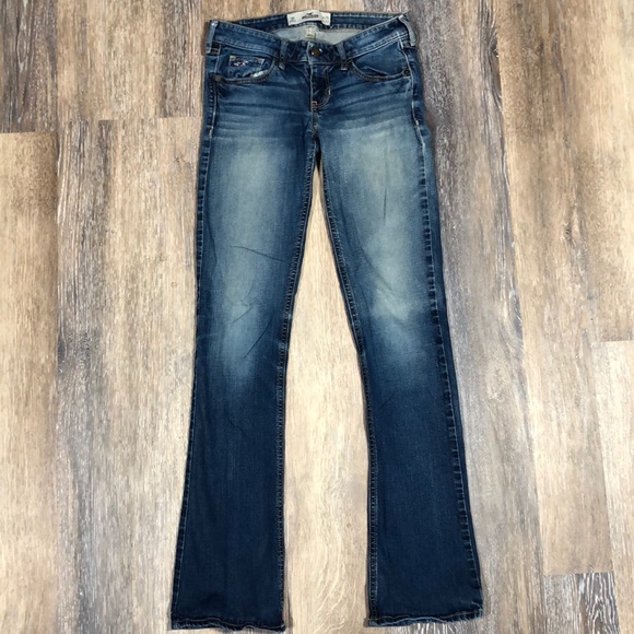 Hollister Denim - Hollister Jeans. Size 3R